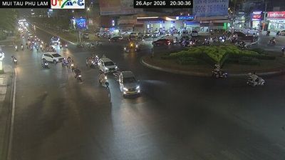 Phuong An Lac A: Vòng xoay mũi tàu Phú Lâm