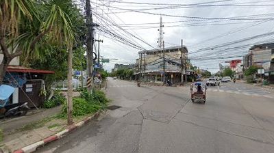Udon Thani: แยกชลประทาน (แยกไดโนเสาร์)