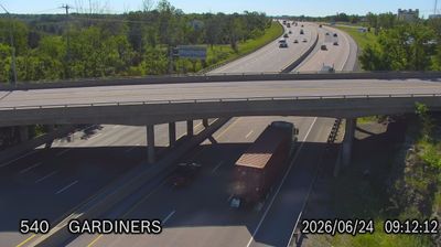 Pickering: West Shore: Highway 401 East of Whites Road