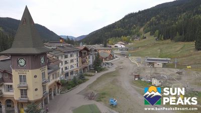 Sun Peaks Mountain Resort Municipality › South-west: Village Square