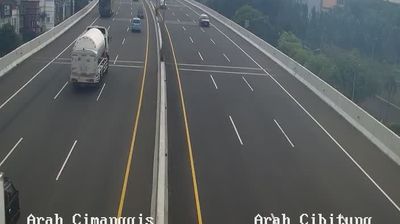 RW 14: Jalan Tol Cimanggis - Cibitung