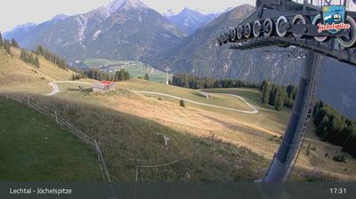 Gemeinde Bach › South-east: Jöchelspitzbahn - Bergstation