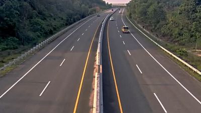 Pekanbaru: Jalan Tol Pekanbaru - Dumai