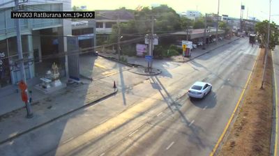 Pak Khlong Bang Pla Kot Subdistrict: Suk Sawat Road