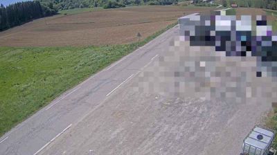 Poklek pri Podsredi, cesta Podsreda - Brestanica