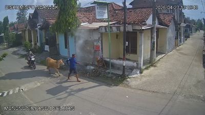 Live webcam in Megaluh, אינדונזיה