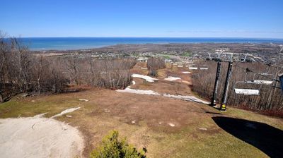 Live webcam in The Blue Mountains, کانادا