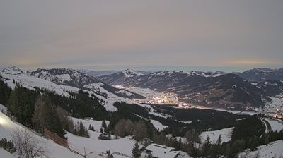 Stadt Kitzbuhel: Kitzbühel - Hahnenkamm Bergstation - Blickrichtung NW