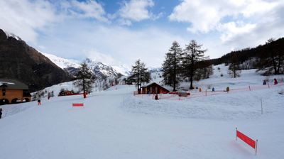 Crevoux › East: Station