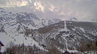 La Grave: Hôtel restaurant CASTILLAN - Glacier cable car of Meije