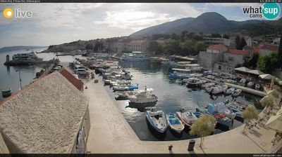 Bol › Vest: Bol Port - Bol Main Port