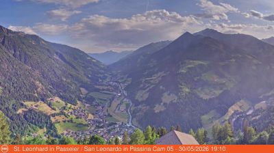 St. Leonhard in Passeier - San Leonardo in Passiria › South-west: Via Passiria - Parco Pubblico - Laghetto di pesca sportiva Sandwirt - River Passer