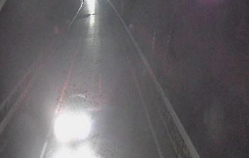 Webcam Duel: VK_A10_181,990-F1-FL