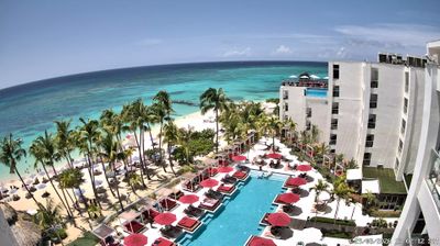 Montego Bay › North-west: Doctor's Cave Beach - Hotel montego bay