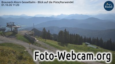 Rottach-Egern: Brauneck Ahorn-Sesselbahn - Blick auf die Piste/Karwendel