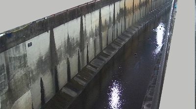 Webcam: Ishikawacho 1: North: 境橋 - Nomi River