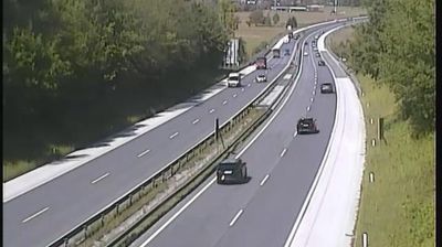 Zadnja slika ob 12h: Avtocesta Karavanke - Ljubljana, priključek Podtabor, proti Zgornjesavski
