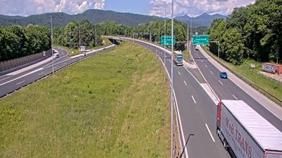 Zadnja slika ob 12h: Razcep Kozarje, smer Koper