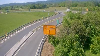 Zadnja slika ob 12h: Postojna, priključek na avtocesto