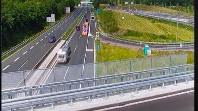 Zadnja slika ob 12h: Avtocesta Karavanke - Radovljica, priključek Hrušica