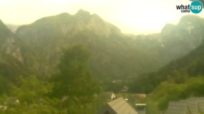Zadnja slika ob 12h: Trenta - Šplevt, Pihavec, Prisojnik
