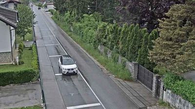 Zadnja slika ob 12h: Slovenska vas 1, cesta Mokrice - Slovenska vas