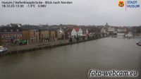 Husum: Zentrum: Husum - Hafenklappbrücke - Blick nach Norden