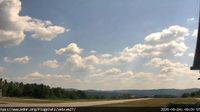 Regenstauf: EDNR, runway 28 - Day time