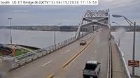 Davenport: QC - US 67 Centennial Bridge - IA (13) - Day time