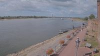 Rees › West: Rheinpromenade Rees - Rheinbrücke - Overdag